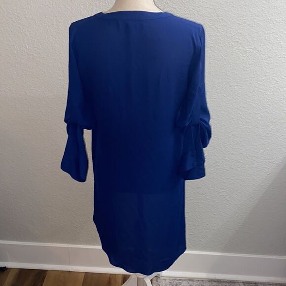 BCBG MaxAzria asymmetrical chiffon blouse - Picture 3 of 4